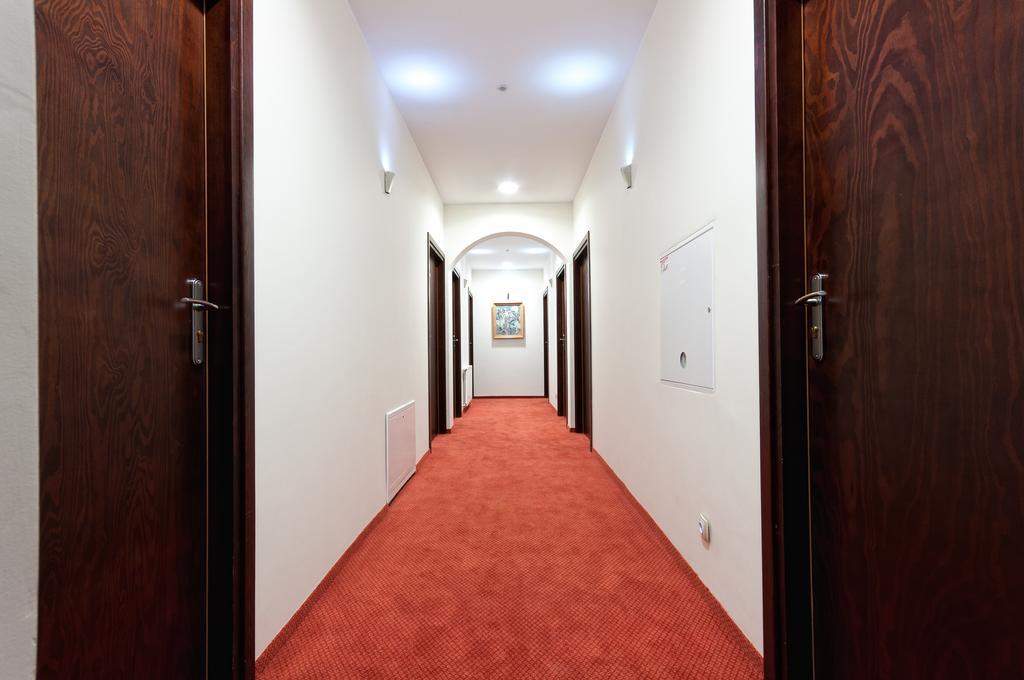 Hotel-24 Plock Bagian luar foto