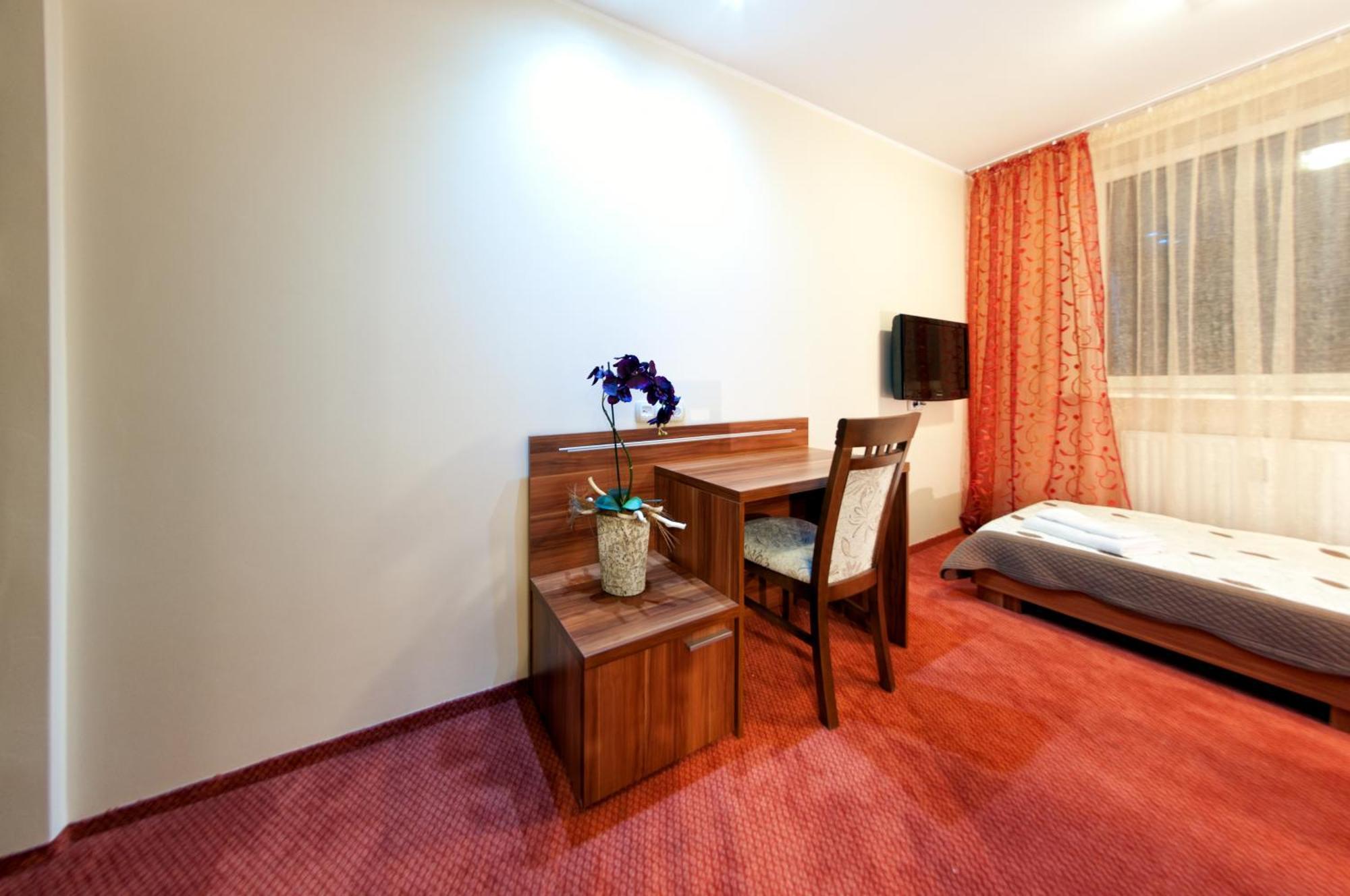 Hotel-24 Plock Ruang foto