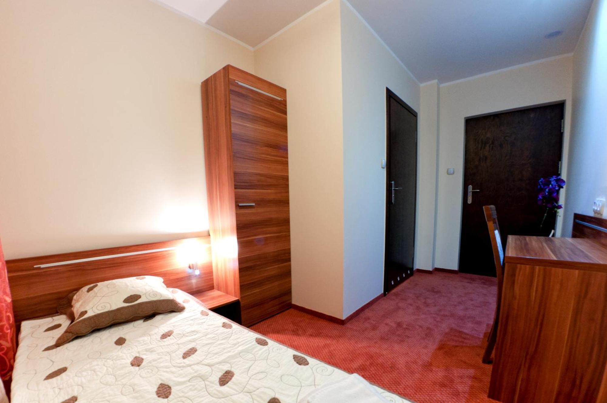 Hotel-24 Plock Ruang foto