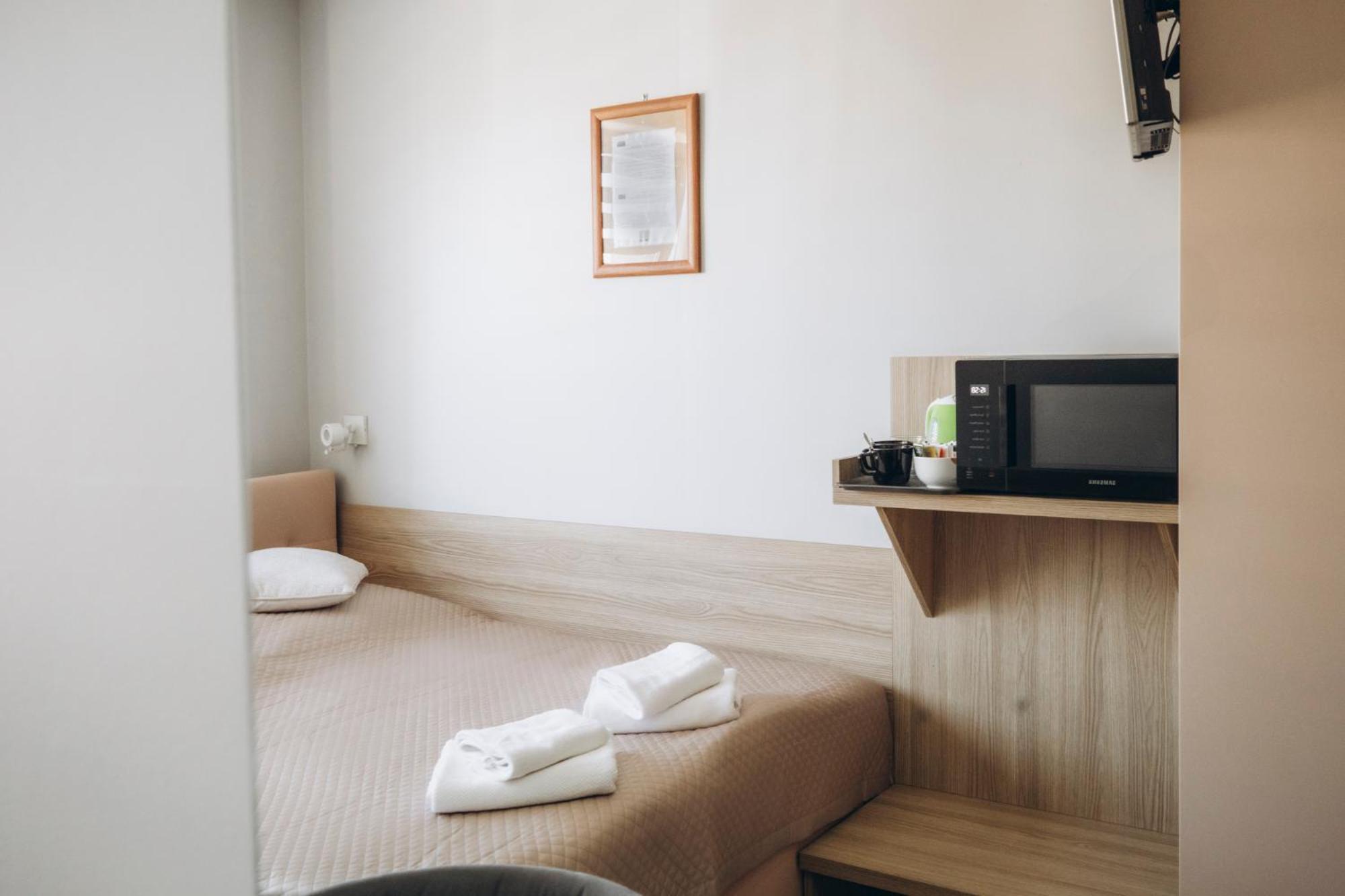 Hotel-24 Plock Bagian luar foto