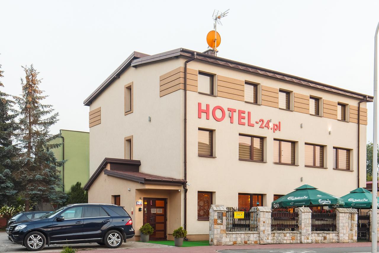 Hotel-24 Plock Bagian luar foto