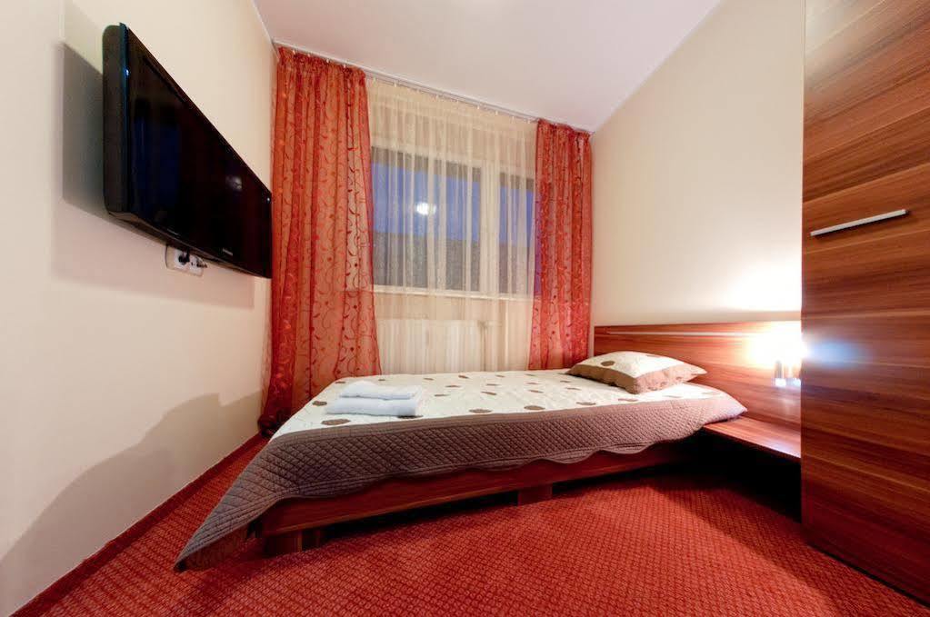 Hotel-24 Plock Bagian luar foto