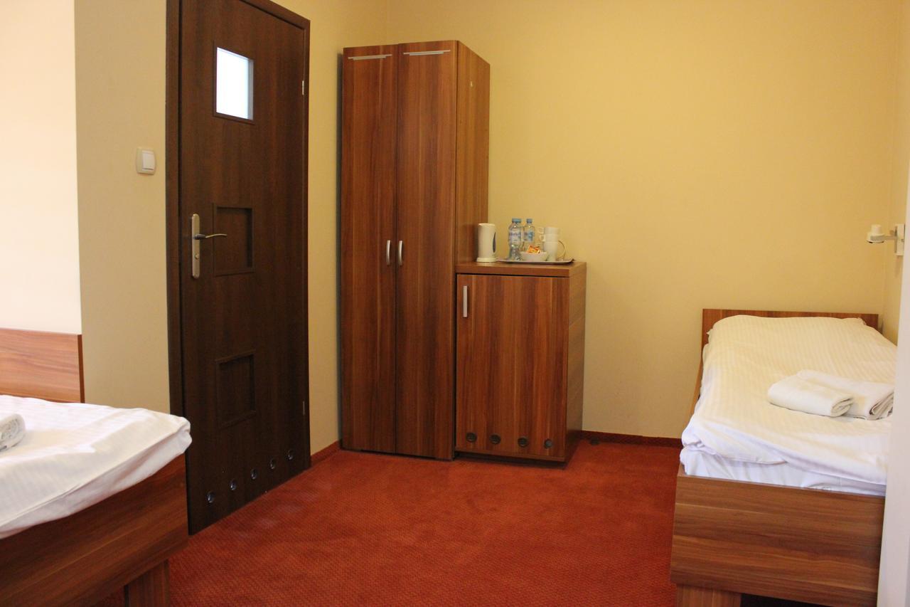 Hotel-24 Plock Bagian luar foto
