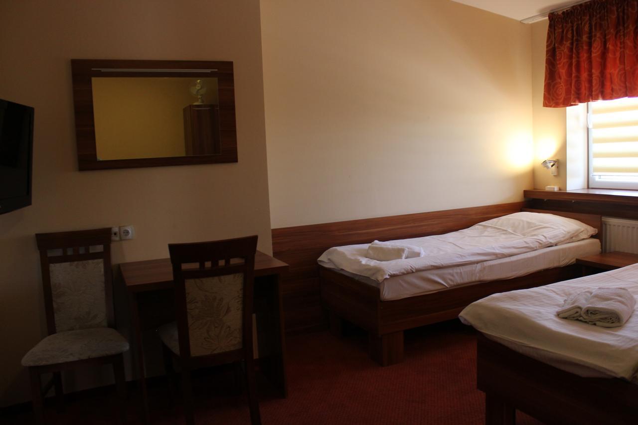 Hotel-24 Plock Bagian luar foto